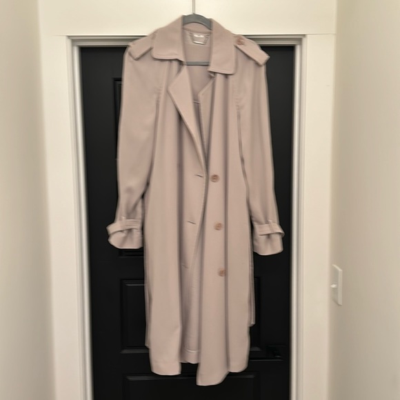 Elie Tahari spring trench coat - Picture 3 of 5